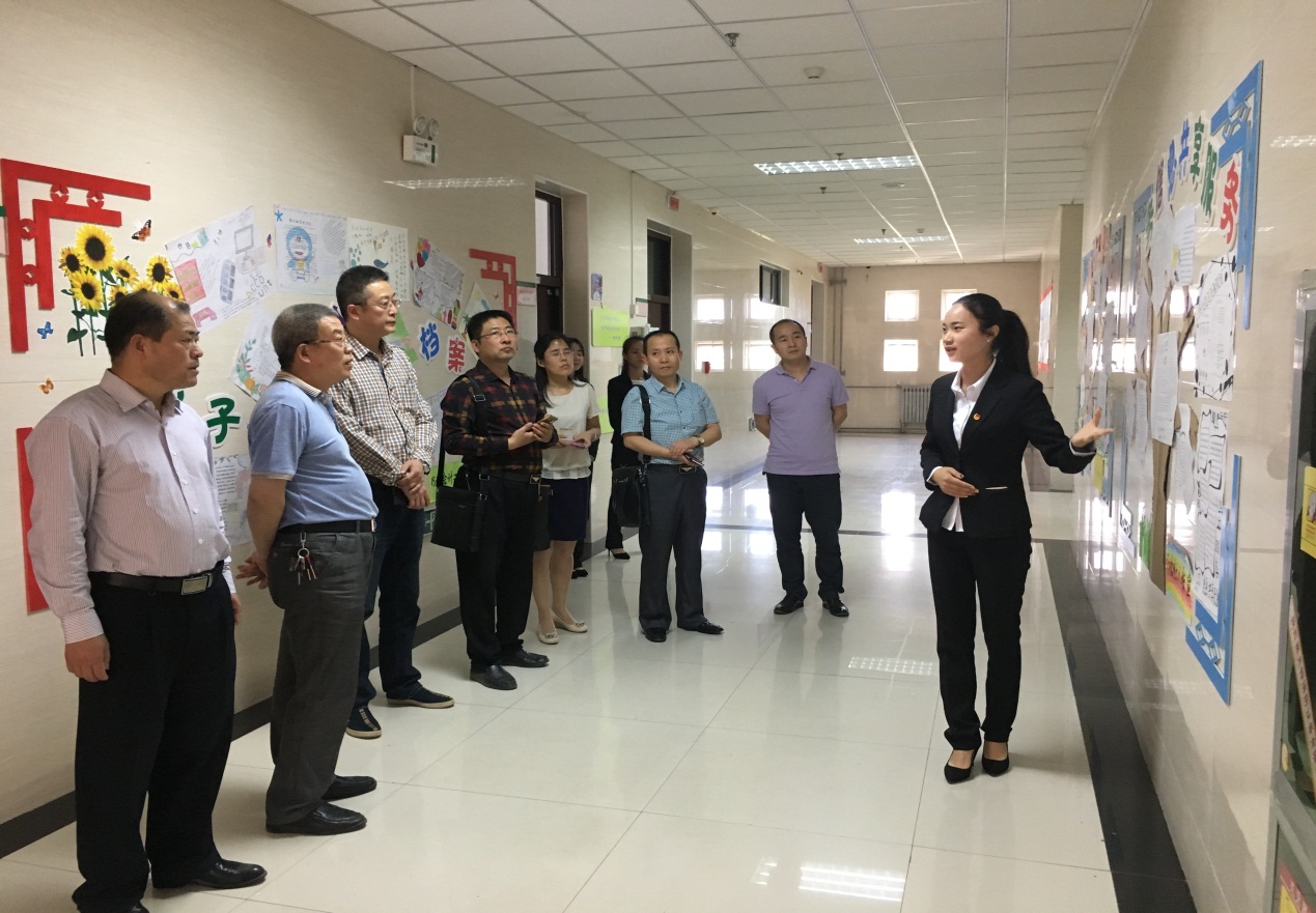 参观会计文化长廊