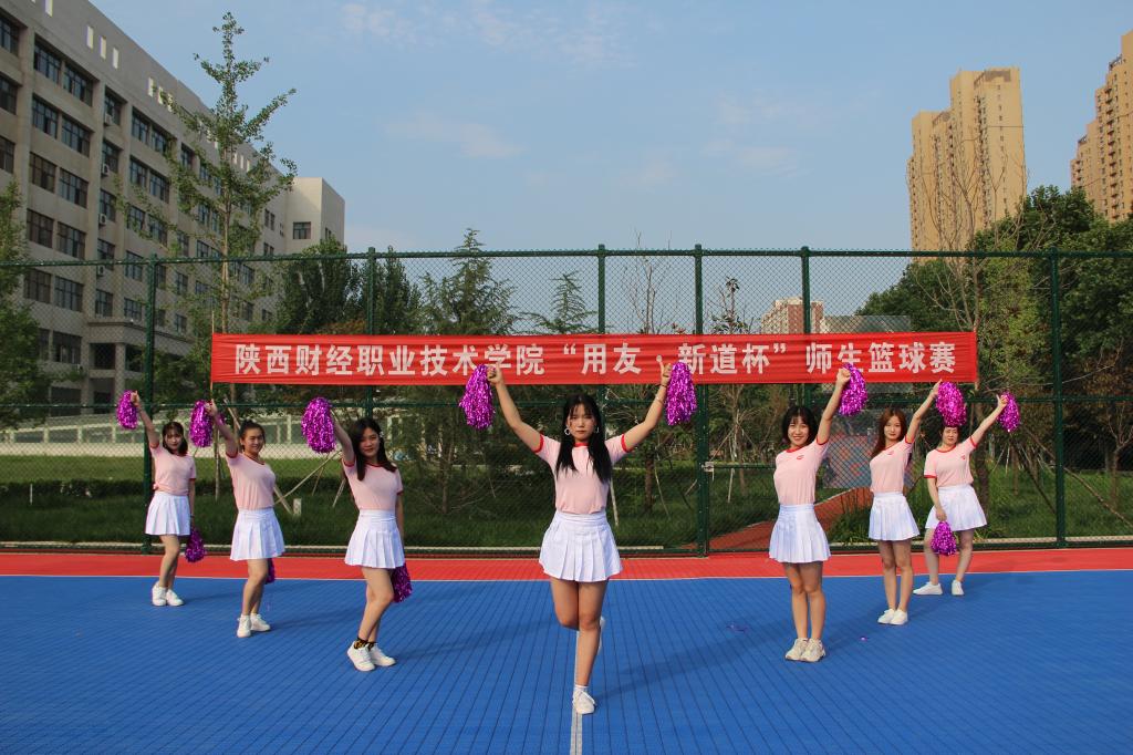 1.精彩开场舞《bboom ,bboom》