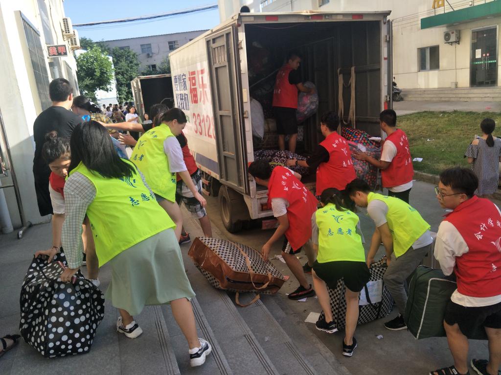 2.志愿服务有条不紊